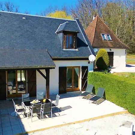 Iris, Les De Prázdninový dům *